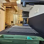 Iris, 4 Personnes, Centre Pieton Ecusson, Tram, 3Eme Etage Sans Ascenseur